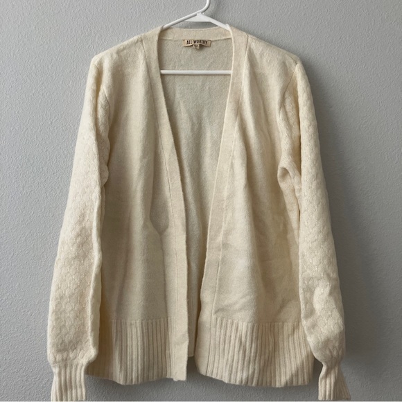 All Worthy Hunter McGrady Cardigan with Novelty Stitch - Ivory (XS) A455461 - Picture 2 of 4